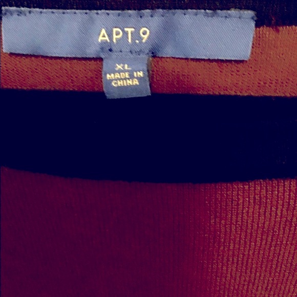 Apt 9. XL burgundy with black overlay on sleeves - Picture 2 of 5